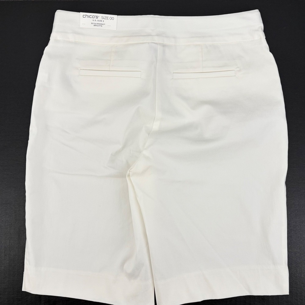 Chico's Brigitte Shorts Size 6 White So Slimming Bermuda Pull On Classic Preppy - Picture 3 of 8